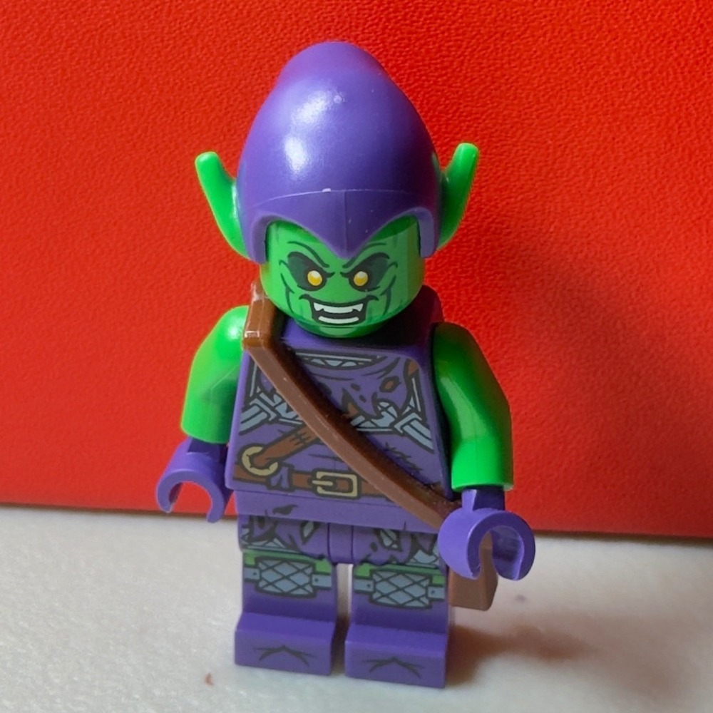 LEGO Green Goblin Minifigure Marvel 76178 Daily Bugle Norman Osborn Purple Green